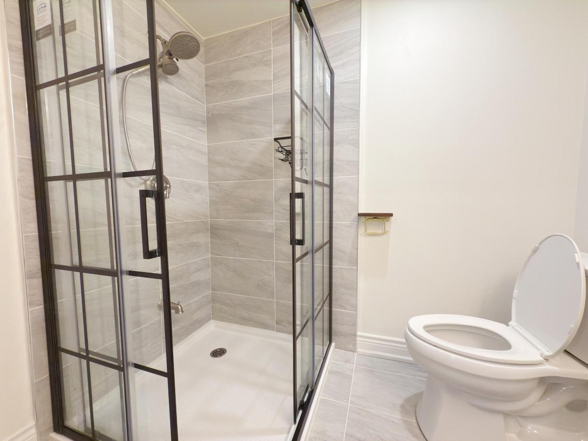 Cozy Room With Private Bath Near Don Mills Subway Toronto Buitenkant foto